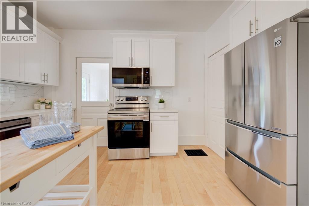 25 Central Street, Waterloo, Ontario  N2L 3A5 - Photo 21 - 40859014