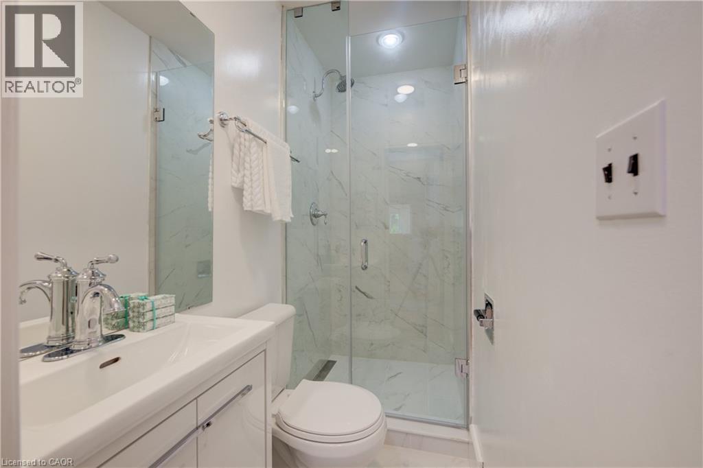 25 Central Street, Waterloo, Ontario  N2L 3A5 - Photo 27 - 40859014