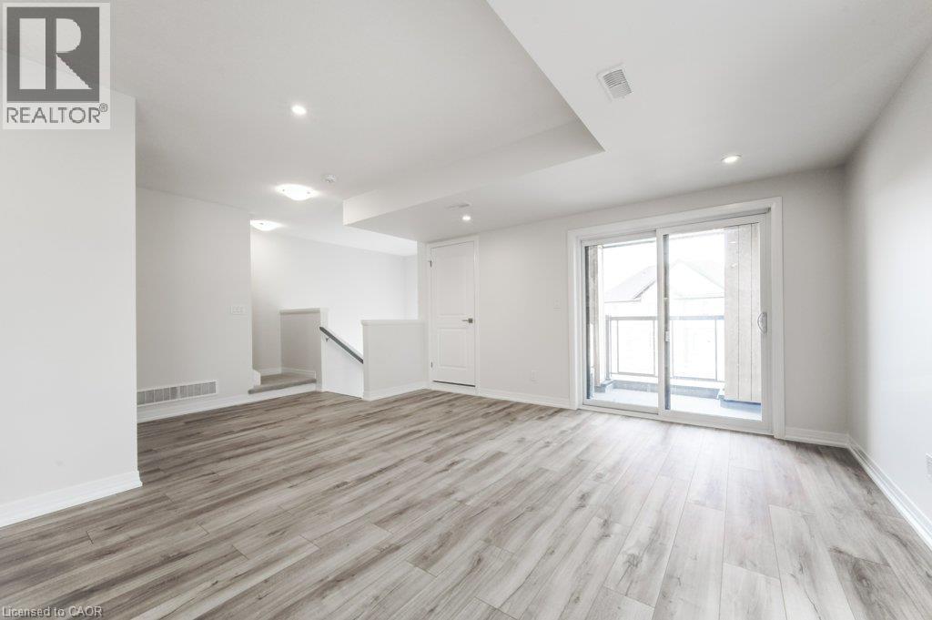686 Benninger Drive, Kitchener, Ontario  N2E 0H8 - Photo 12 - 40861139