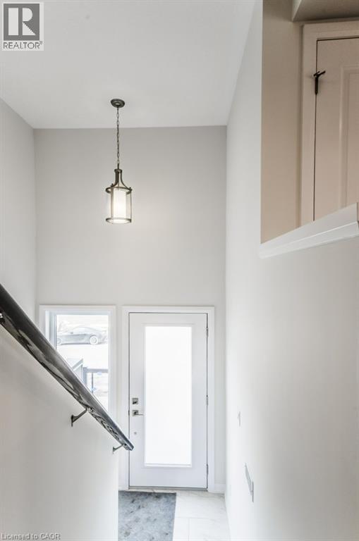 686 Benninger Drive, Kitchener, Ontario  N2E 0H8 - Photo 6 - 40861139
