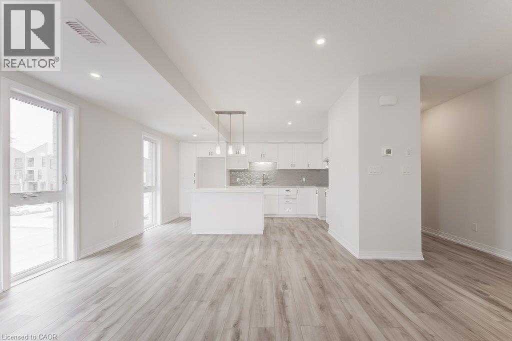 686 Benninger Drive, Kitchener, Ontario  N2E 0H8 - Photo 9 - 40861139