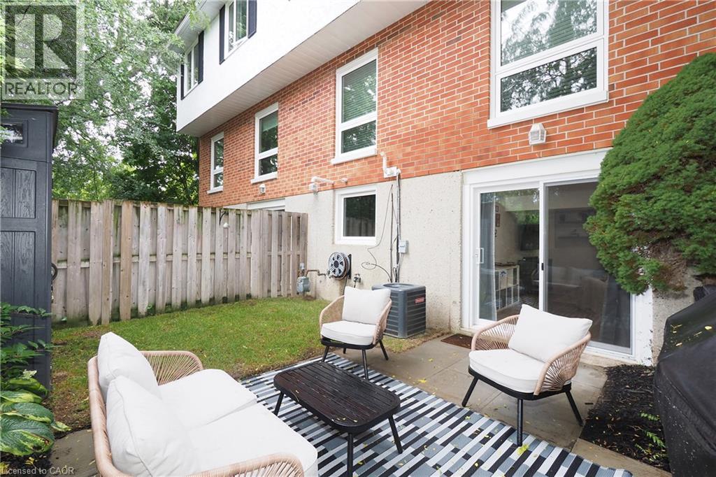 397 Keats Way Unit# 5, Waterloo, Ontario  N2L 5S7 - Photo 38 - 40859738