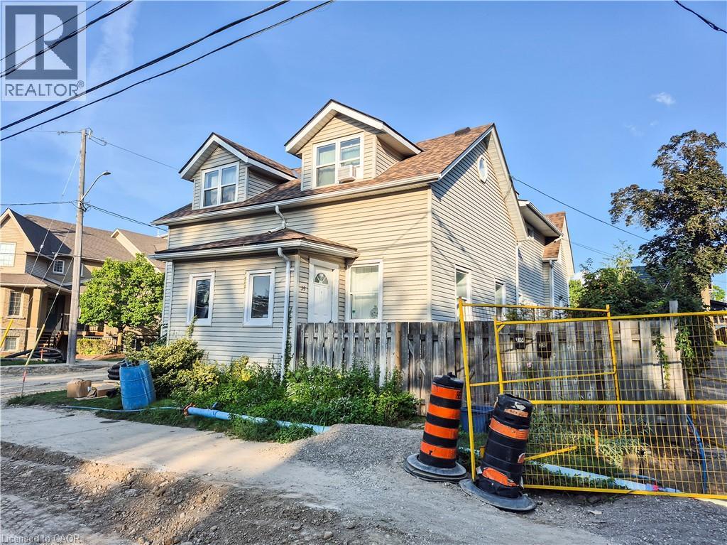 39 Union Street E Unit# B, Waterloo, Ontario  N2J 1B8 - Photo 2 - 40858514