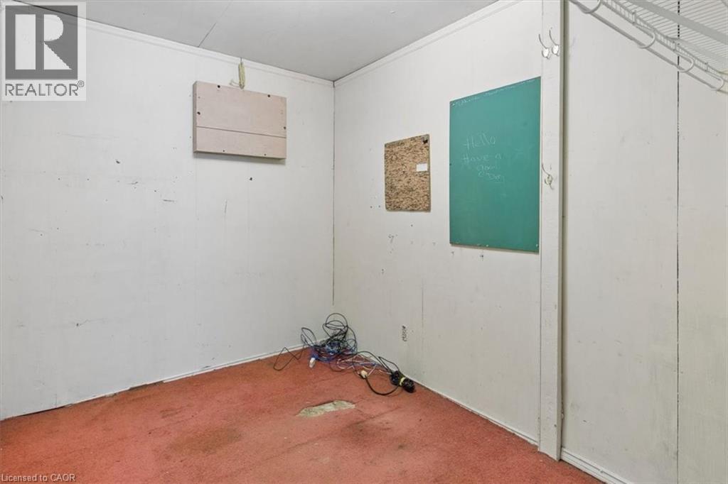 427 Duke Street W, Kitchener, Ontario  N2H 3Y6 - Photo 14 - 40862461