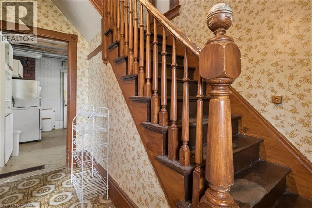 427 Duke Street W, Kitchener, Ontario  N2H 3Y6 - Photo 15 - 40862461