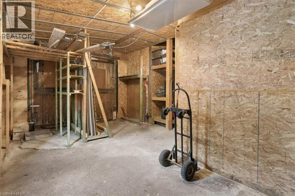 427 Duke Street W, Kitchener, Ontario  N2H 3Y6 - Photo 27 - 40862461