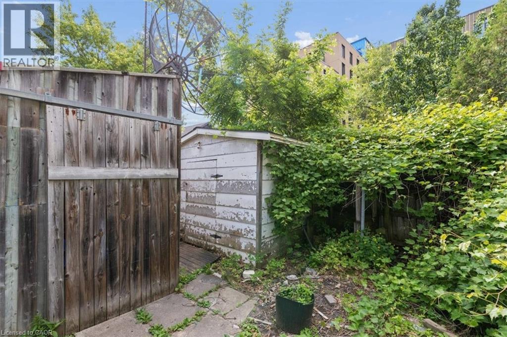 427 Duke Street W, Kitchener, Ontario  N2H 3Y6 - Photo 31 - 40862461