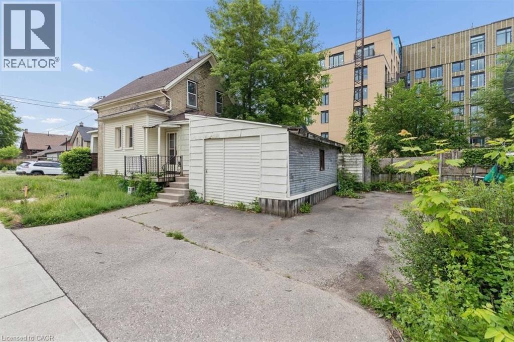 427 Duke Street W, Kitchener, Ontario  N2H 3Y6 - Photo 33 - 40862461