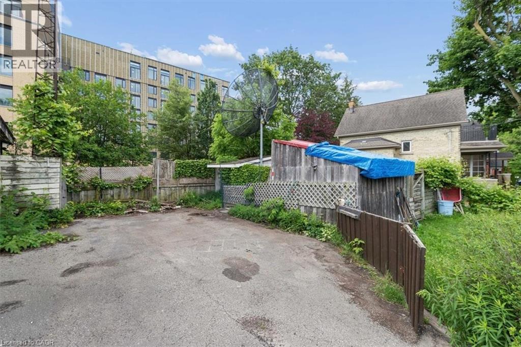 427 Duke Street W, Kitchener, Ontario  N2H 3Y6 - Photo 34 - 40862461