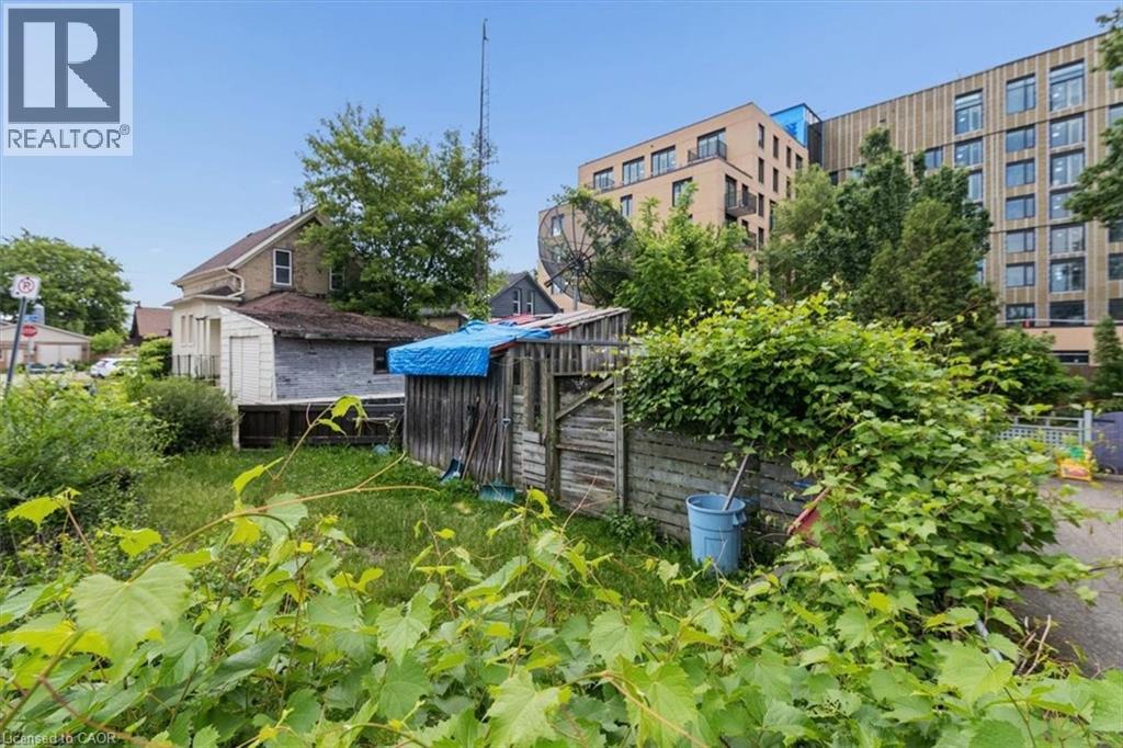 427 Duke Street W, Kitchener, Ontario  N2H 3Y6 - Photo 36 - 40862461