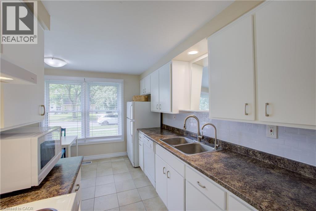 426a Dunvegan Drive, Waterloo, Ontario  N2K 2C7 - Photo 14 - 40859288