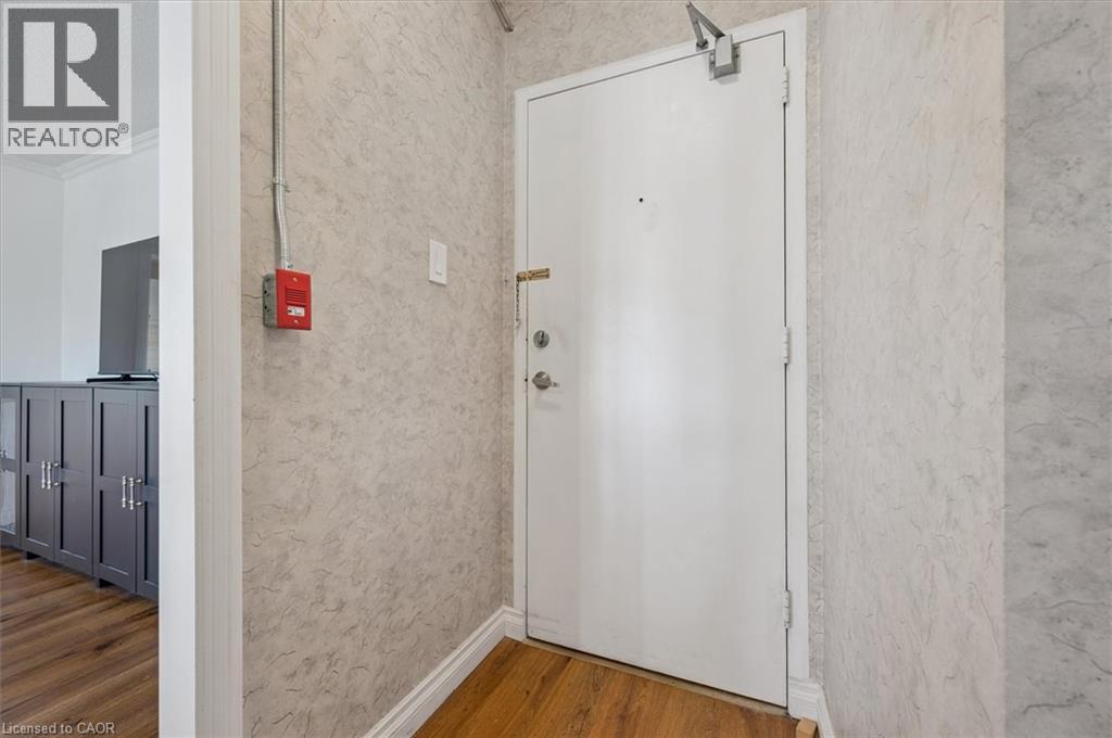 1100 Courtland Avenue E Unit# 302, Kitchener, Ontario  N2C 2H9 - Photo 10 - 40859290