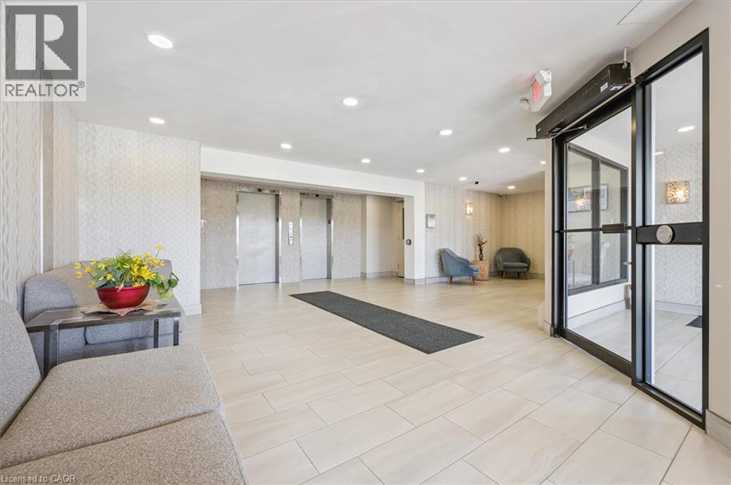 1100 Courtland Avenue E Unit# 302, Kitchener, Ontario  N2C 2H9 - Photo 7 - 40859290