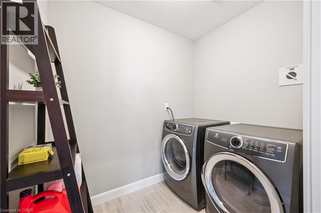 884 Robert Ferrie Drive, Kitchener, Ontario  N2R 0P2 - Photo 32 - 40858806