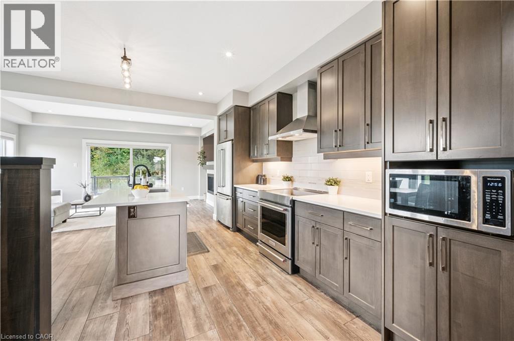 884 Robert Ferrie Drive, Kitchener, Ontario  N2R 0P2 - Photo 6 - 40858806