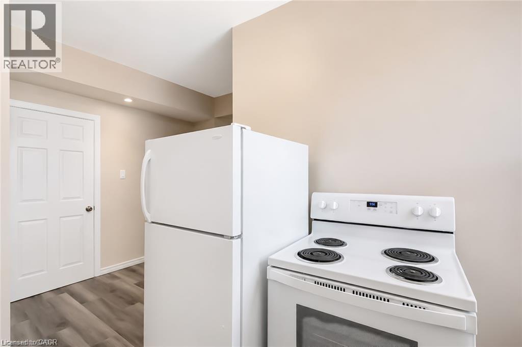 93 Lancaster Street W, Kitchener, Ontario  N2H 4T3 - Photo 12 - 40863097