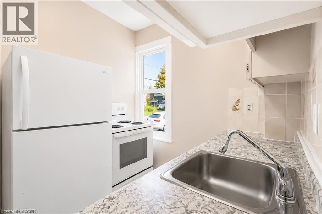 93 Lancaster Street W, Kitchener, Ontario  N2H 4T3 - Photo 14 - 40863097