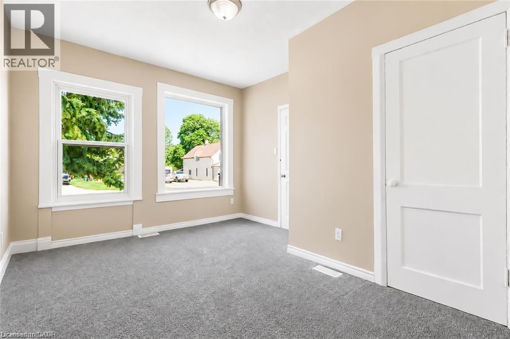 93 Lancaster Street W, Kitchener, Ontario  N2H 4T3 - Photo 5 - 40863097