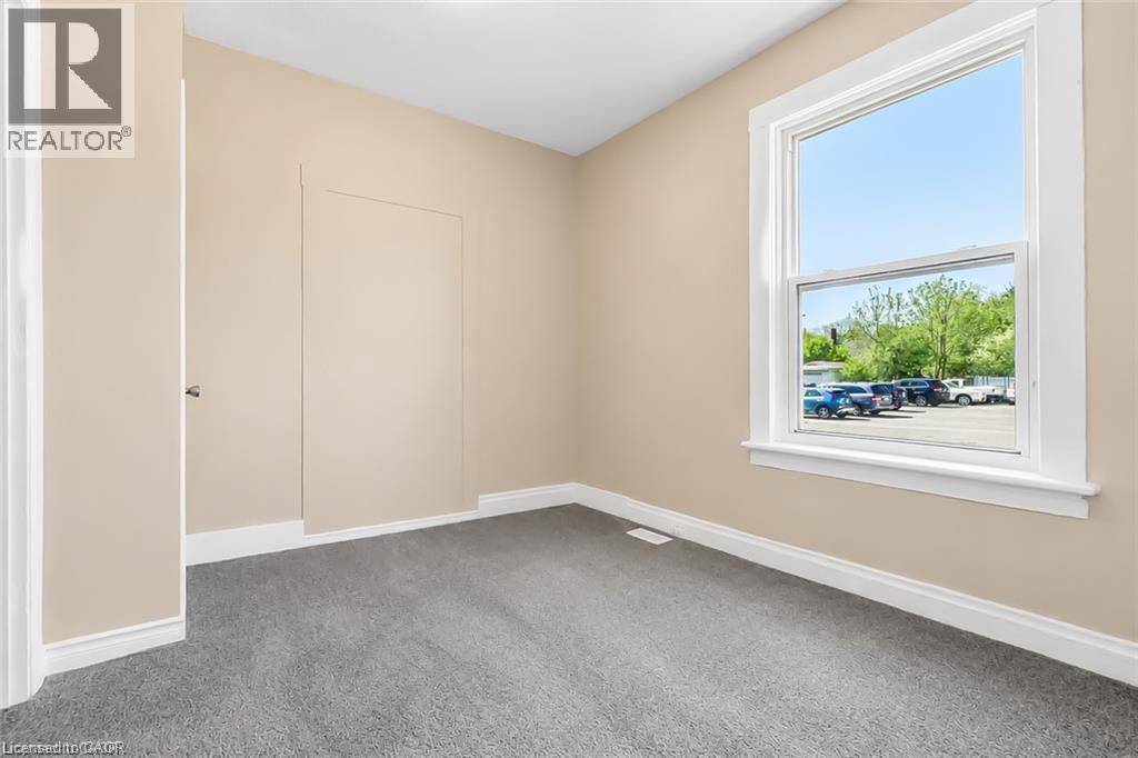 93 Lancaster Street W, Kitchener, Ontario  N2H 4T3 - Photo 9 - 40863097