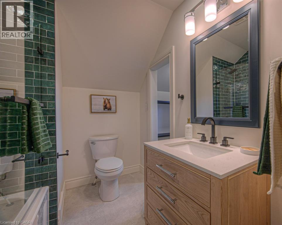 30 Dunbar Road S, Waterloo, Ontario  N2L 2E3 - Photo 19 - 40863408