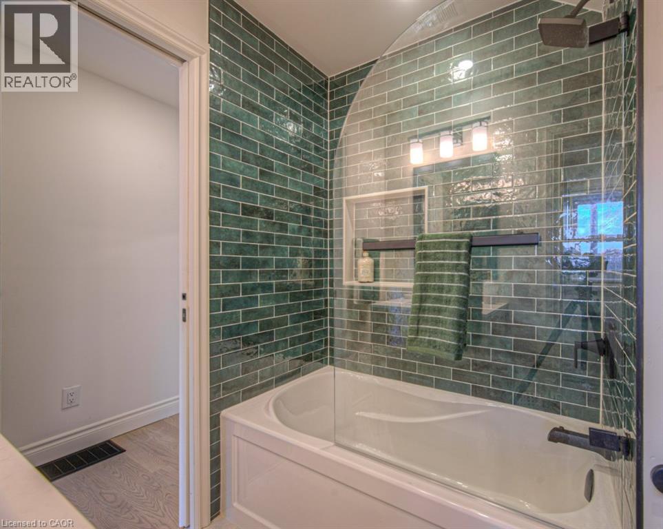 30 Dunbar Road S, Waterloo, Ontario  N2L 2E3 - Photo 20 - 40863408