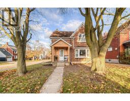 30 DUNBAR Road S, Waterloo, Ontario