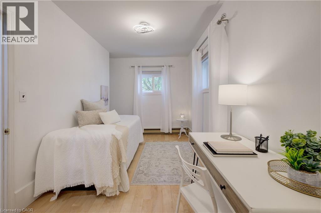 25 Central Street, Waterloo, Ontario  N2L 3A5 - Photo 28 - 40863709