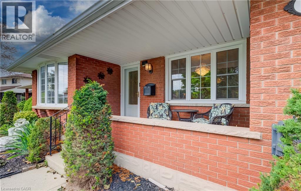 54 Fairlawn Road, Kitchener, Ontario  N2C 1X9 - Photo 4 - 40863885