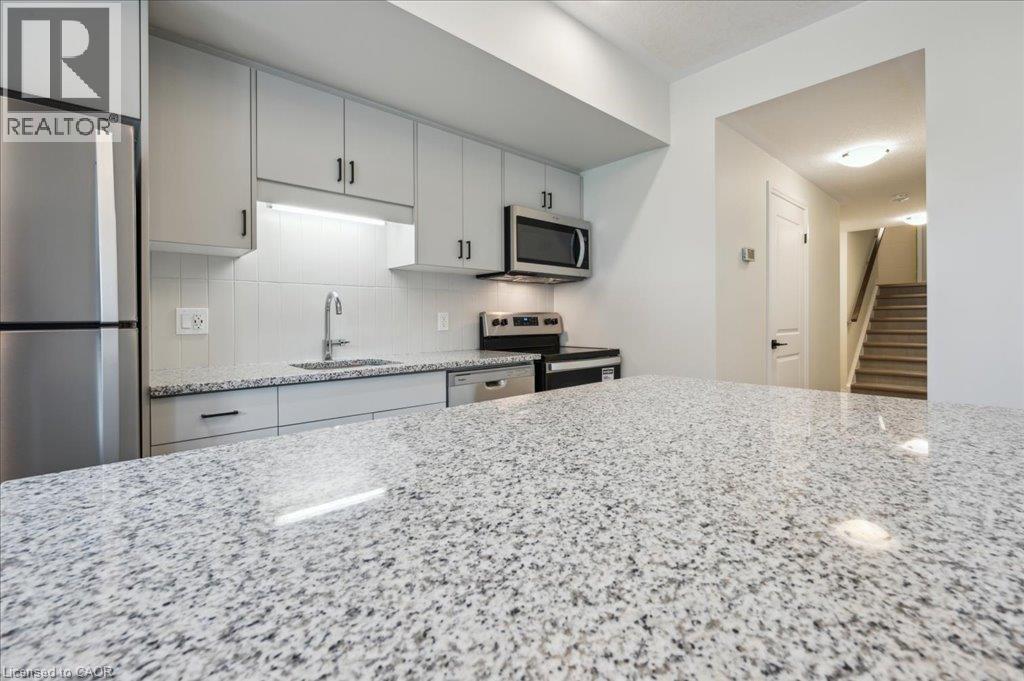 15 Stauffer Woods Trail Unit# 7, Kitchener, Ontario  N2P 0L1 - Photo 10 - 40862939