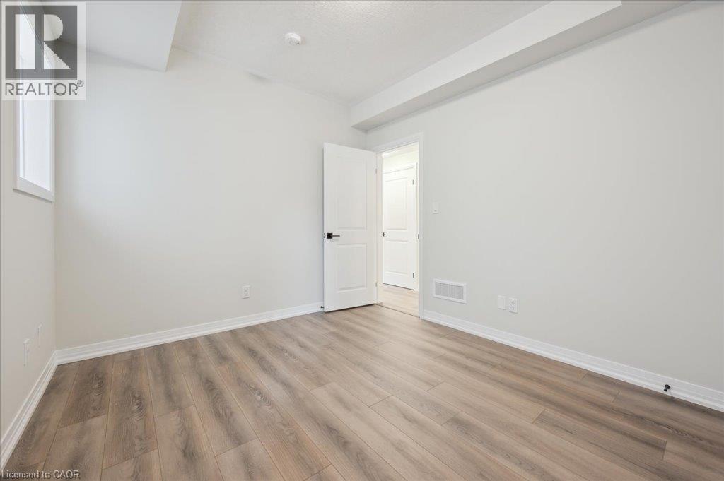 15 Stauffer Woods Trail Unit# 7, Kitchener, Ontario  N2P 0L1 - Photo 13 - 40862939