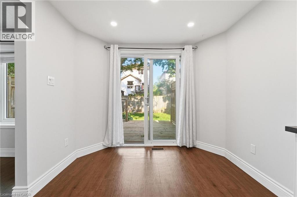 449 Exmoor Street, Waterloo, Ontario  N2K 3T7 - Photo 7 - 40865110
