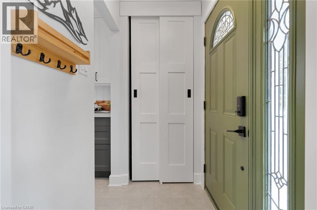 477 Kingscourt Drive Unit# B, Waterloo, Ontario  N2K 2X9 - Photo 3 - 40862821