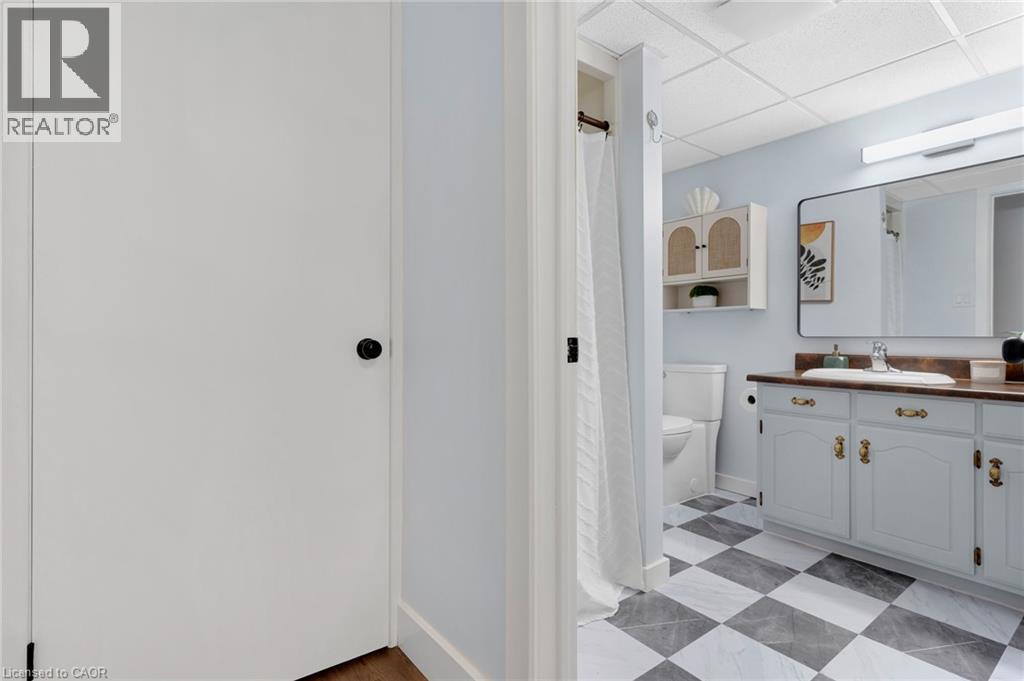 477 Kingscourt Drive Unit# B, Waterloo, Ontario  N2K 2X9 - Photo 35 - 40862821