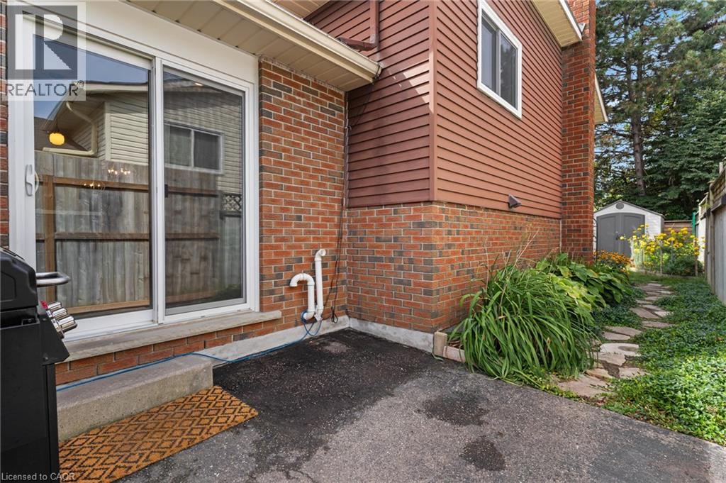 477 Kingscourt Drive Unit# B, Waterloo, Ontario  N2K 2X9 - Photo 36 - 40862821