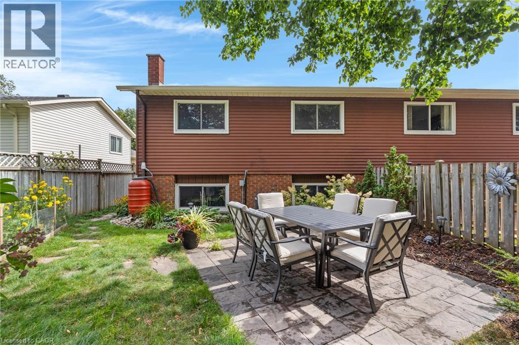 477 Kingscourt Drive Unit# B, Waterloo, Ontario  N2K 2X9 - Photo 38 - 40862821