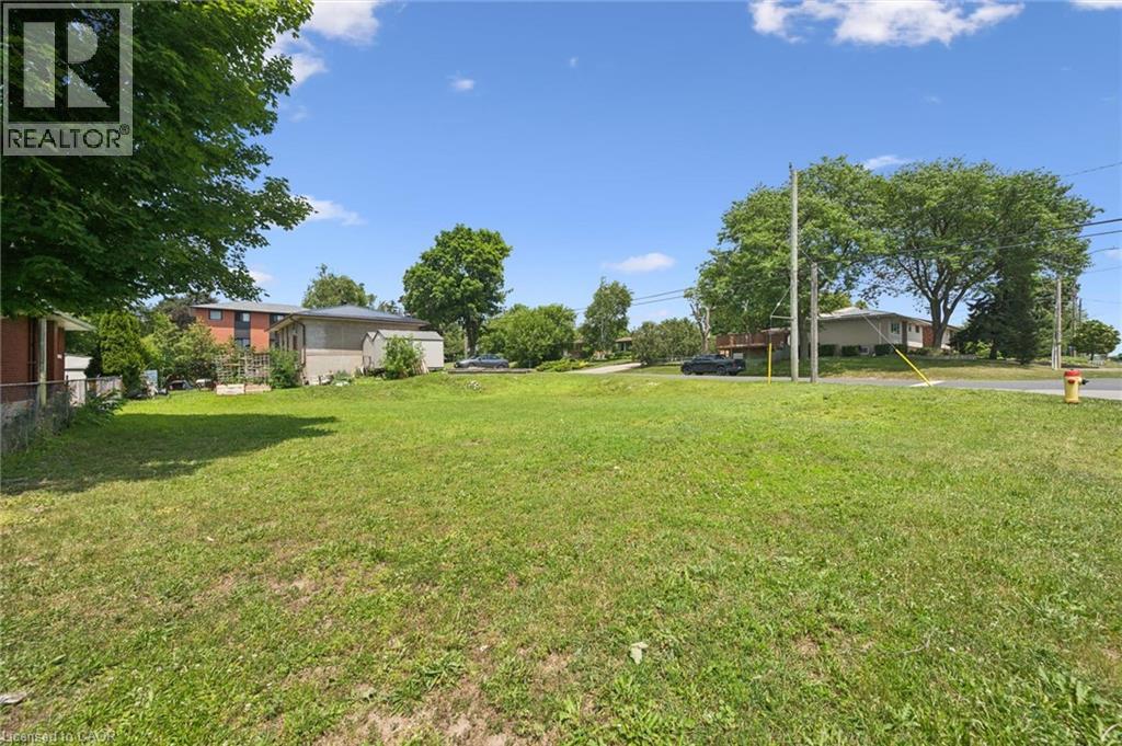 46 Daniel Avenue, Kitchener, Ontario  N2K 1E9 - Photo 5 - 40865620