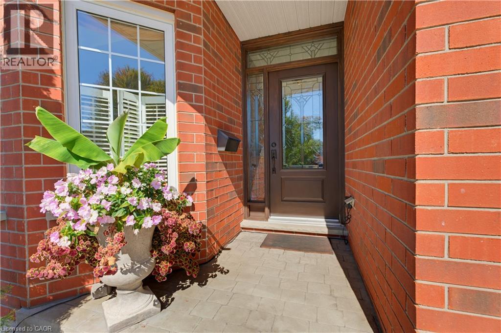 247 Fern Crescent, Waterloo, Ontario  N2V 2P9 - Photo 3 - 40866814