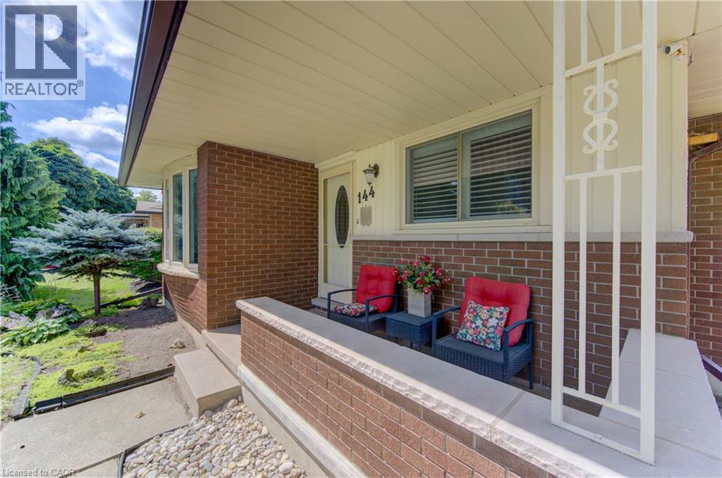 144 Holborn Drive, Kitchener, Ontario  M2A 2E5 - Photo 4 - 40867593