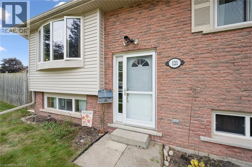 121 Nathaniel Crescent, Kitchener, Ontario  N2P 1L3 - Photo 2 - 40867624