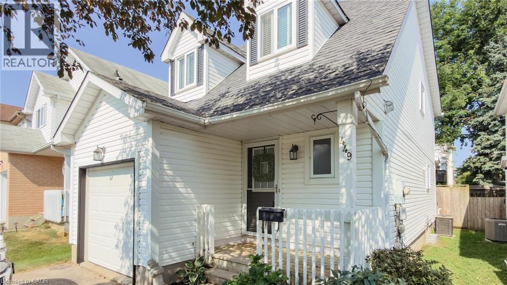 449 Exmoor Street, Waterloo, Ontario  N2K 3T7 - Photo 2 - 40871449