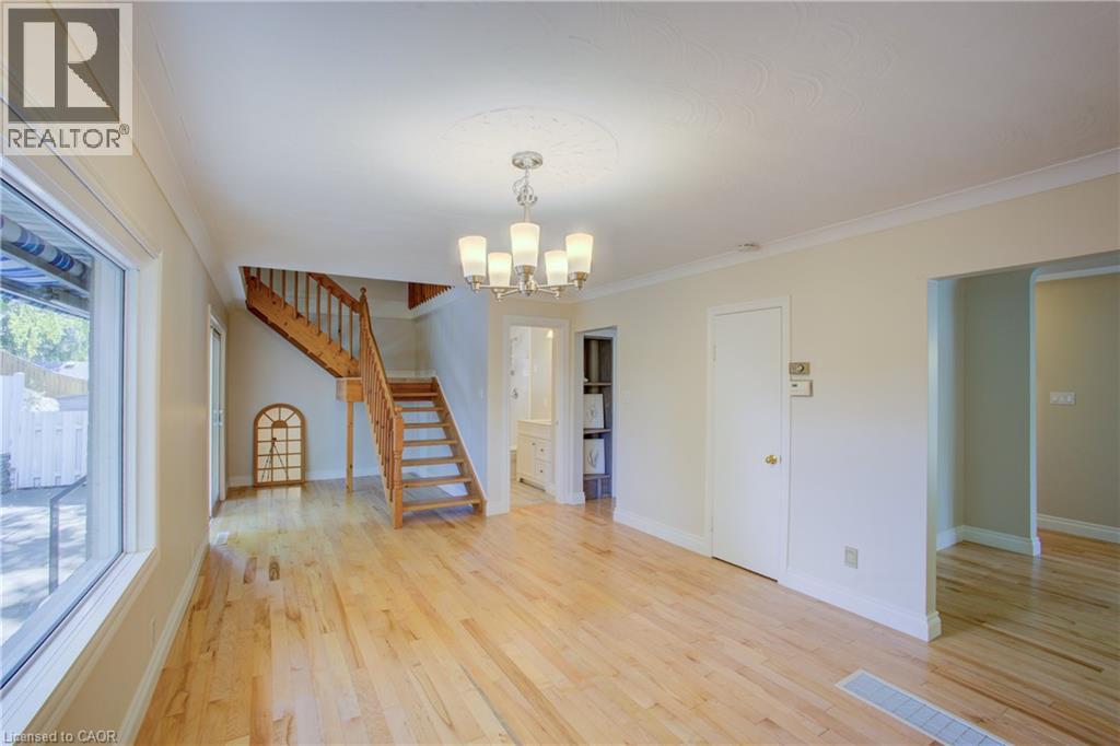 24 Valewood Place, Kitchener, Ontario  N2H 4N6 - Photo 7 - 40871405