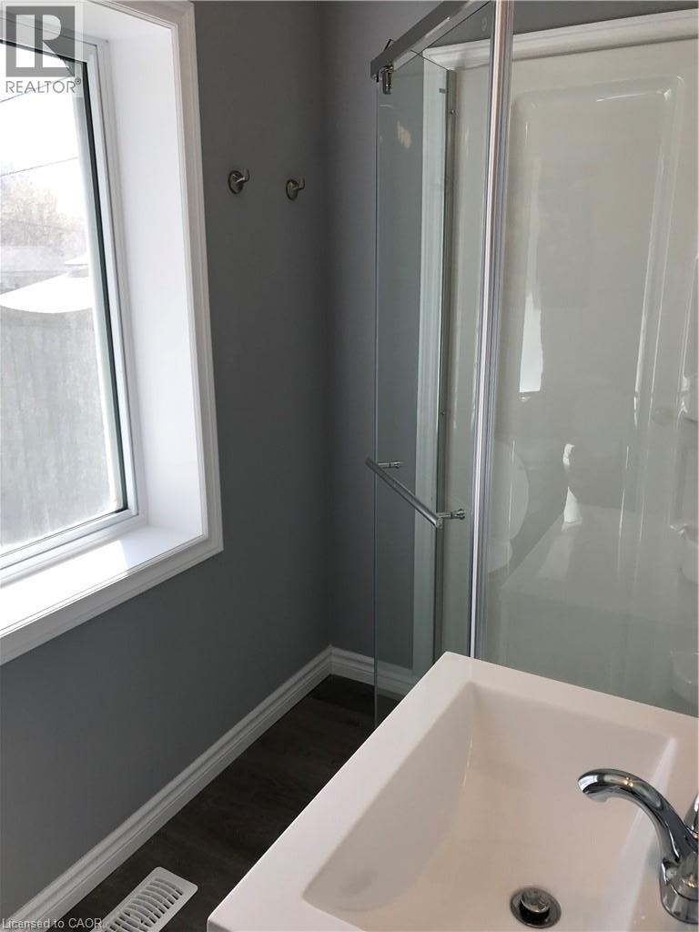 147 Shanley Street Unit# Main Floor, Kitchener, Ontario  N2H 5P4 - Photo 13 - 40871617