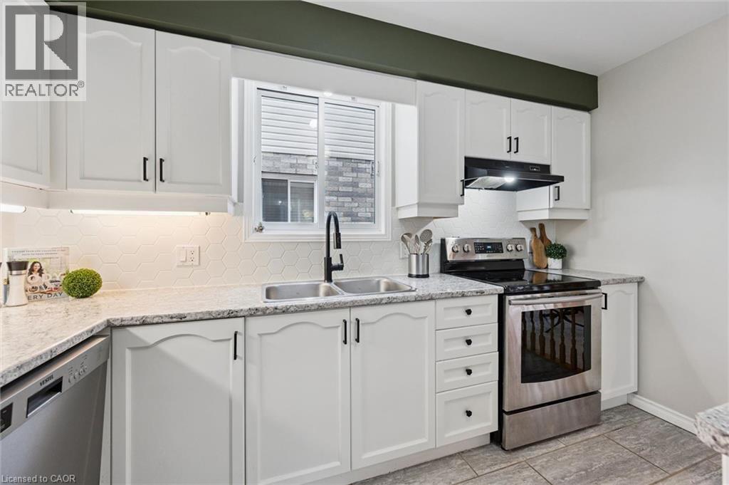 165 Cavelletti Court, Waterloo, Ontario  N2K 3X3 - Photo 11 - 40870641