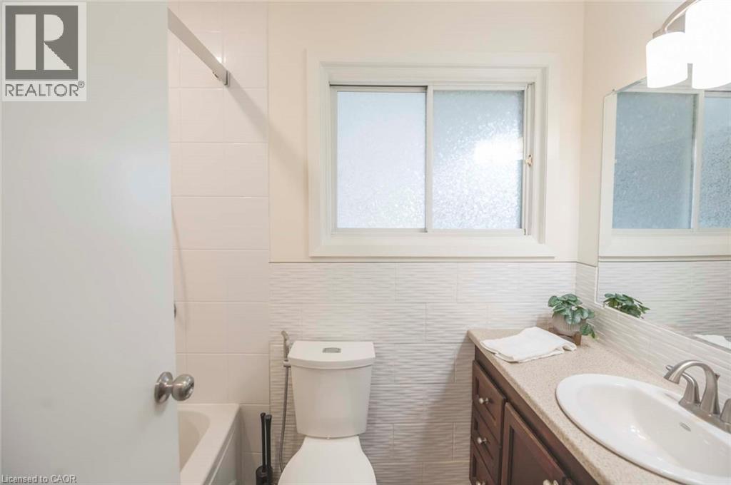 11 Duncairn Avenue, Kitchener, Ontario  N2M 4S5 - Photo 20 - 40871631