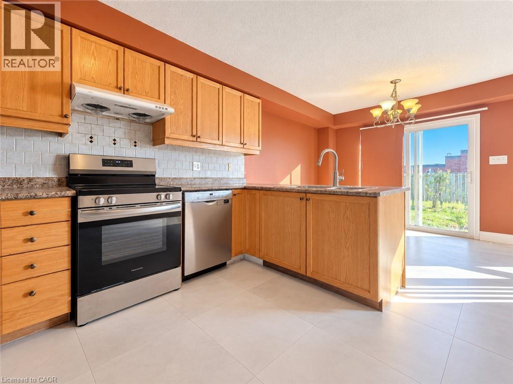 52 Isabella Street, Kitchener, Ontario  N2E 4J7 - Photo 8 - 40872296