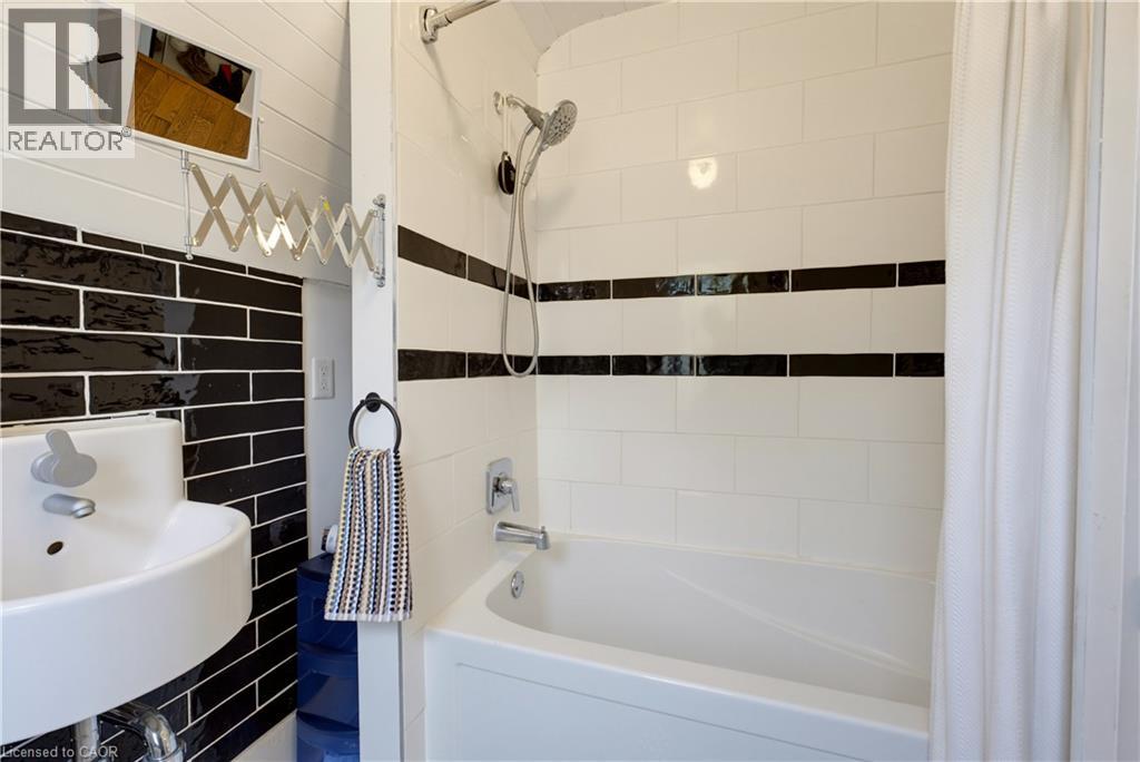 89 Allen Street W, Waterloo, Ontario  N2L 1E5 - Photo 26 - 40873024