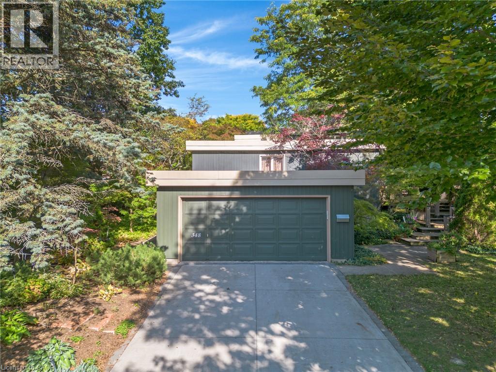 348 Browning Place, Waterloo, Ontario  N2L 2W3 - Photo 2 - 40872509