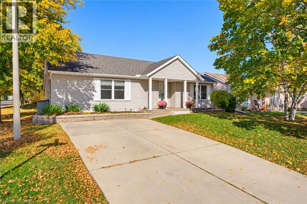 1 HOMESTEAD Place, New Hamburg, Ontario